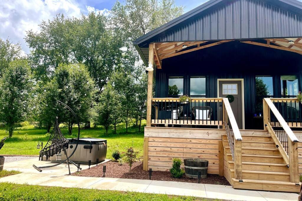 #4 Kentucky Bourbon Trail Bourbon Barrel Cottages Lawrenceburg Buitenkant foto