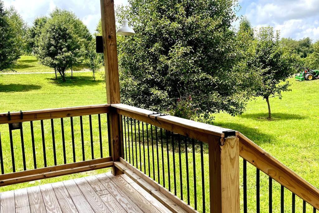 #4 Kentucky Bourbon Trail Bourbon Barrel Cottages Lawrenceburg Buitenkant foto